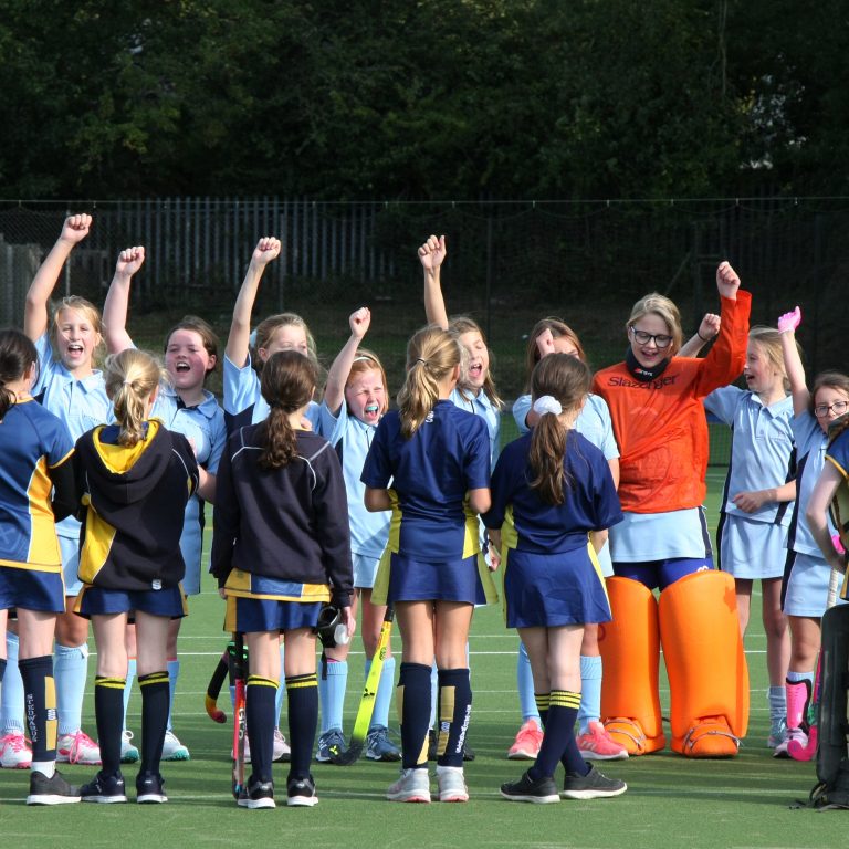 students cheering